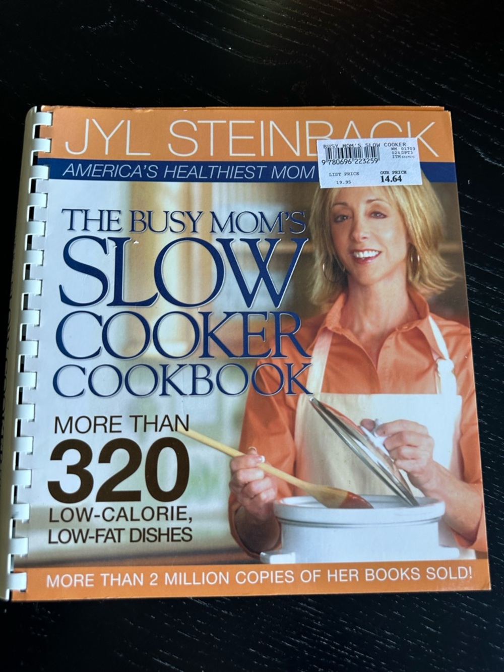 JYL Steinback The Busy Mom's Slow Cooker Cookbook - Orange Cover